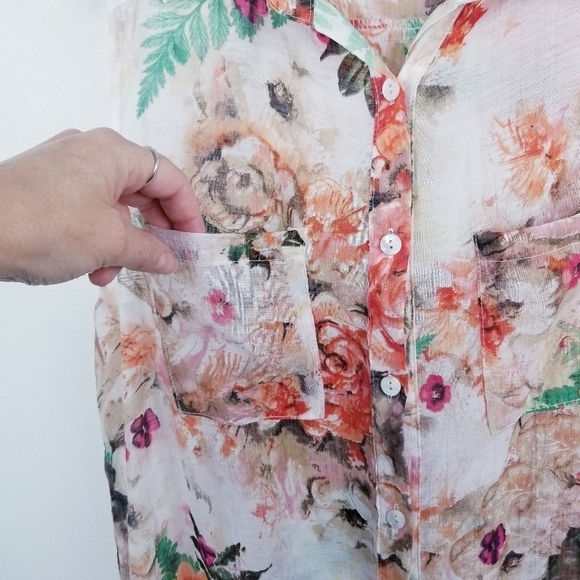 BUILT BY DREAMERS  Semi-Sheer Floral Longline Sleeveless Button Front Top size M - Picture 6 of 11